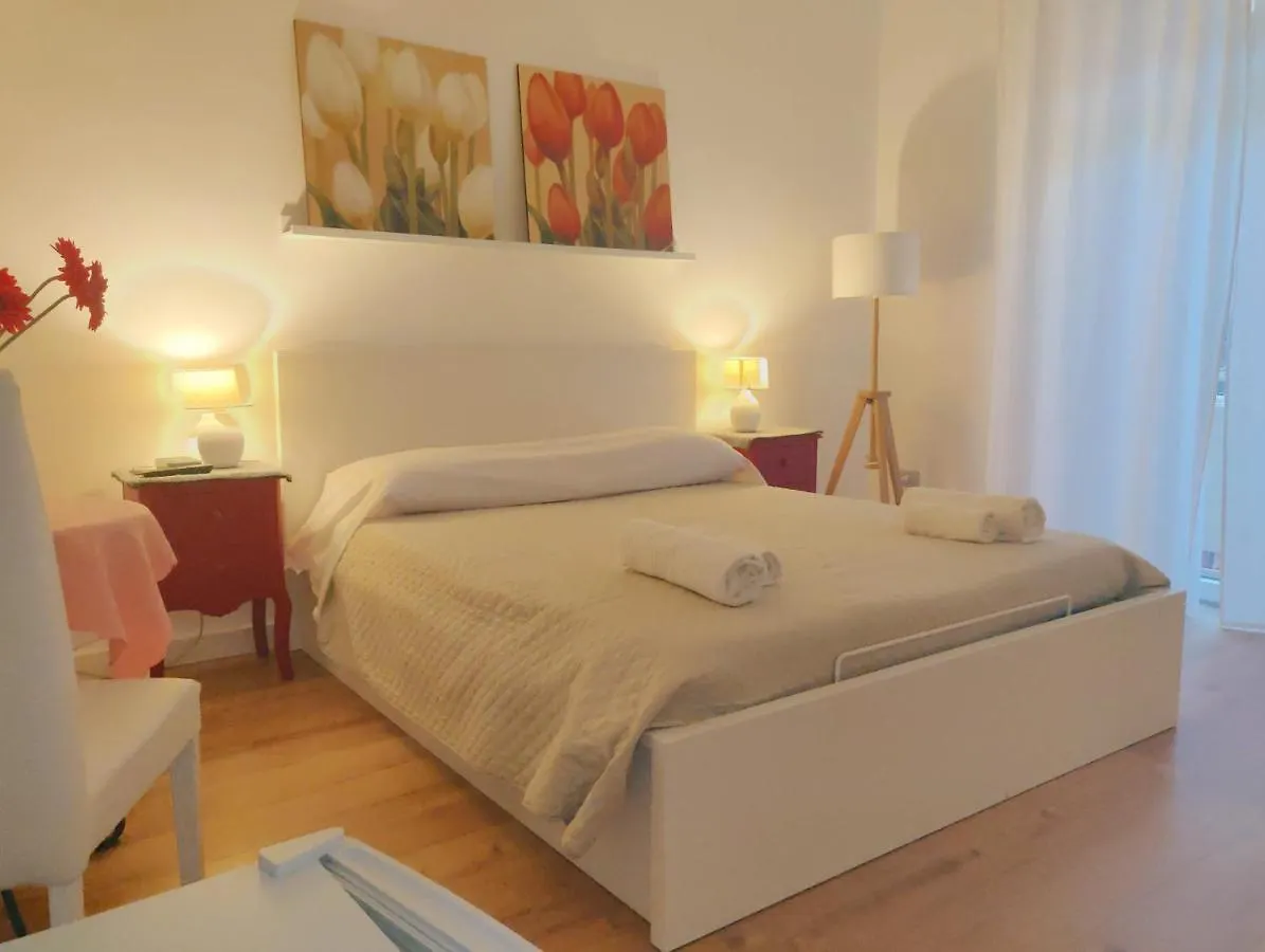 Bed and Breakfast Living Cagliari 0*,  Italien